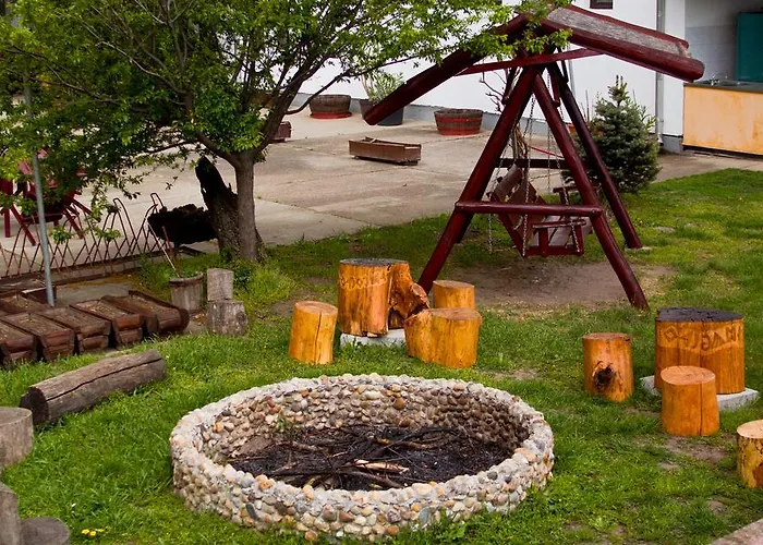 汽车旅馆 Kronikas Park Fogado Baks