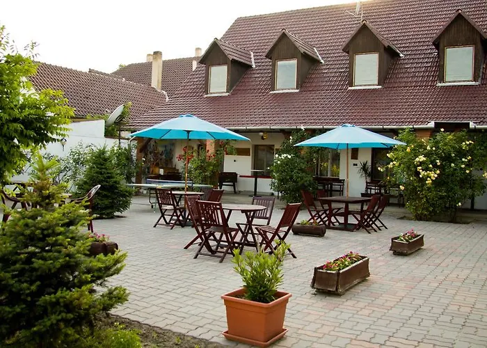 Kronikas Park Fogado Baks