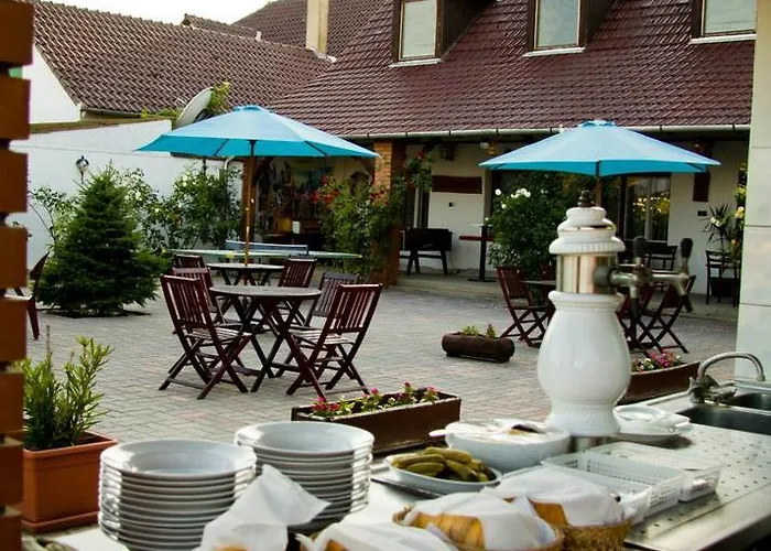 Kronikas Park Fogado Baks