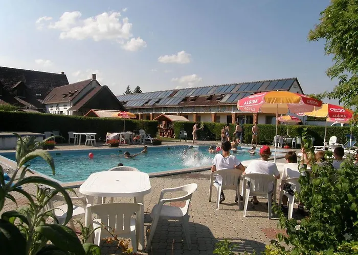 Kronikas Park Fogado * Baks