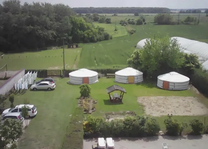 汽车旅馆 Kronikas Park Fogado *