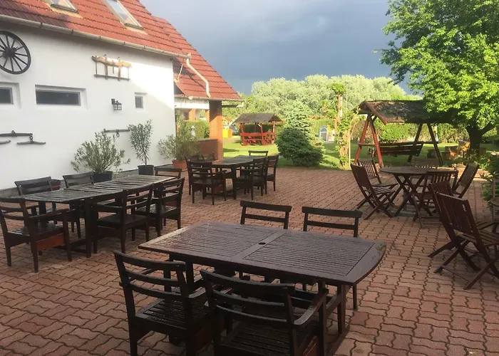 Kronikas Park Fogado * Baks