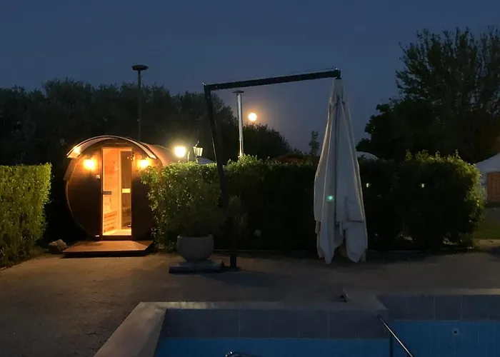 Kronikas Park Fogado